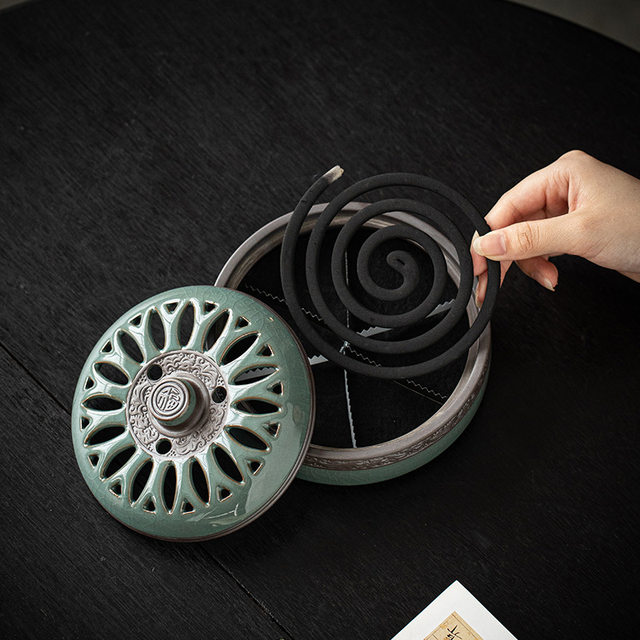 Ge Kiln Ceramic Mosquito Incense Stove Home Indoor Safety Tray Box Mosquito Incense Incense Support Frame Triangular Placer with Cover