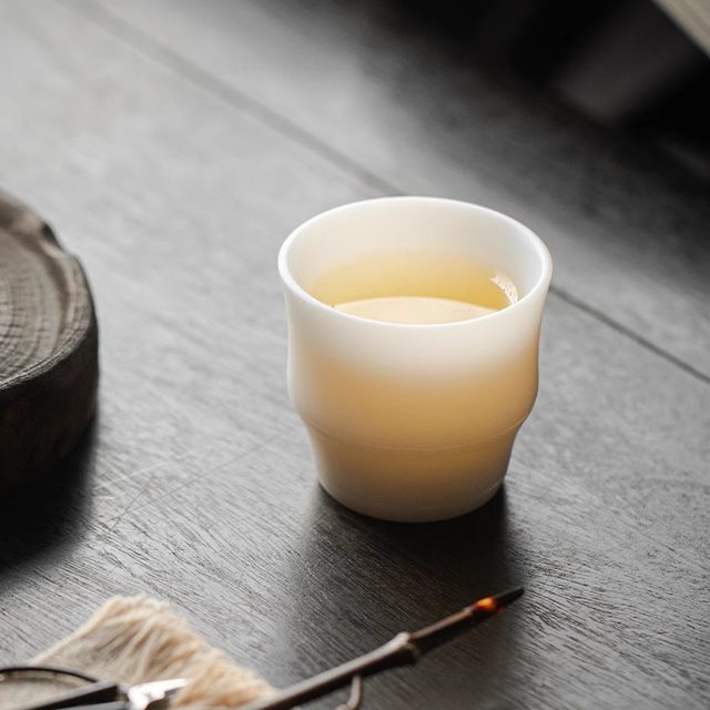 Ice-burnt mutton-fat jade bamboo master cup, high-end white porcelain tea cup, high-end personal ceramic tea cup