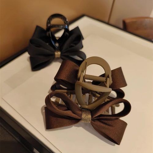 8CM中号抓夹布艺蝴蝶结发夹后脑勺顶夹半扎夹韩国新款鲨鱼夹气质 - 图1