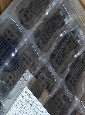 深圳柯耐特机柜连接器，CNT01-29P，有140个，图片实