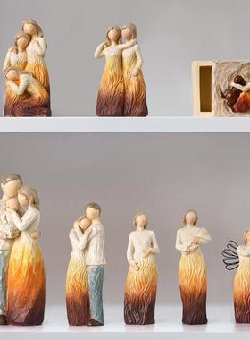 创意北欧艺术木刻人物雕像客厅装饰品一家人情侣摆件生日结婚礼物