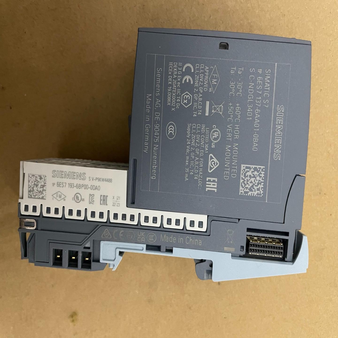 （设备配件）西门子ET200EP模块 137-6AA01-0BA0，实图 - 图0