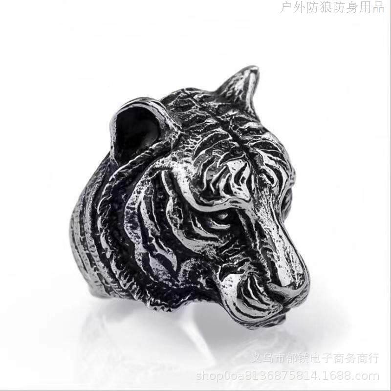 Single finger ring for men and women to protect against wolves