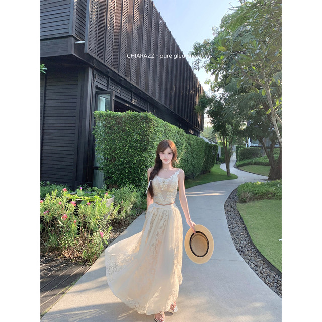 ສິ້ນກະໂປງ lace suspender elegant ຂອງ Ji Zhaozhao
