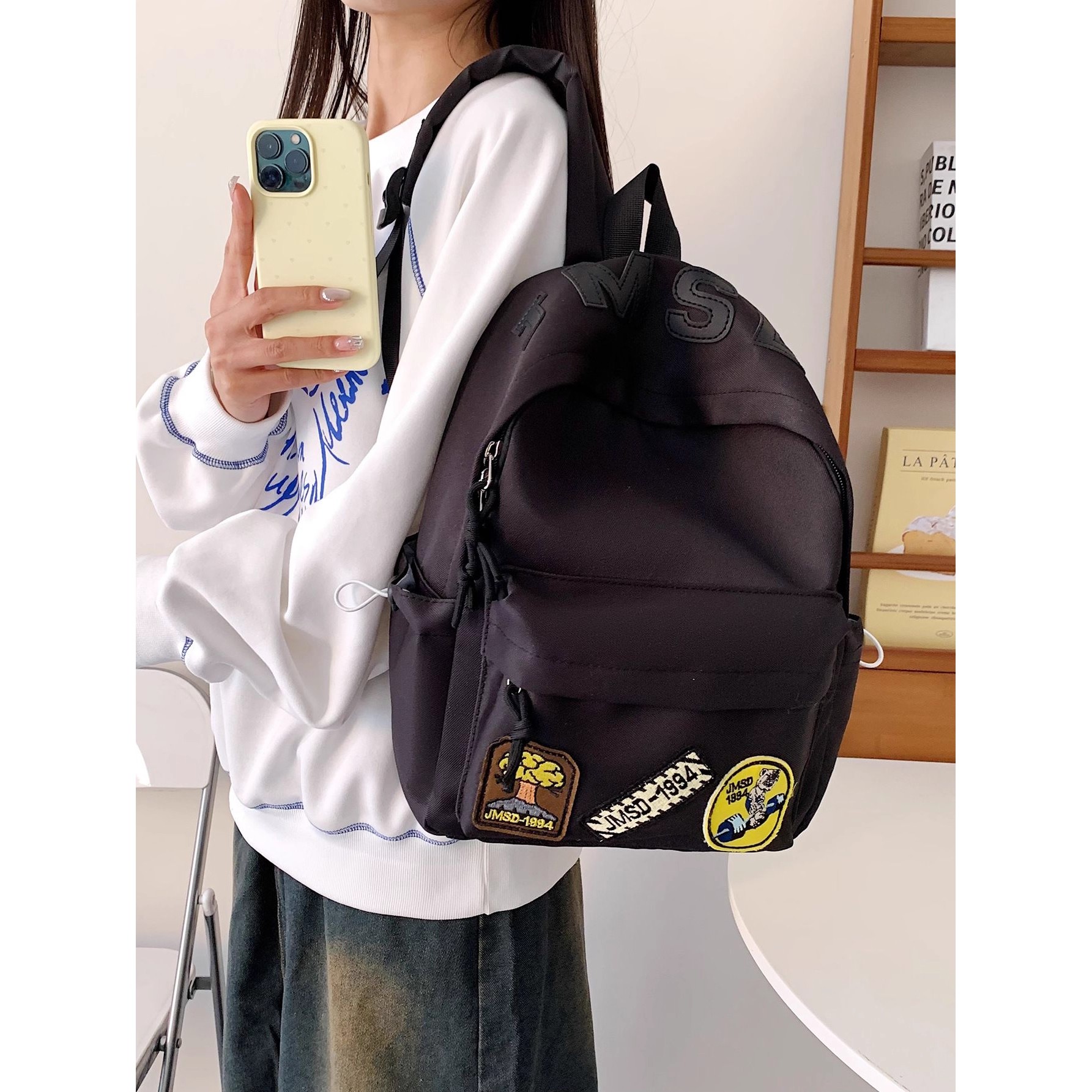 KAKAXI高颜值双肩背包轻便休闲百搭通勤旅行大容量收纳包 - 图2