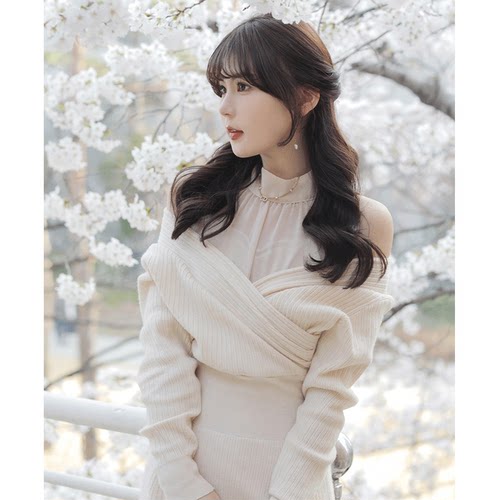 2025春 立领薄纱拼接收腰修身露肩鱼尾针织连衣裙女 - 图3