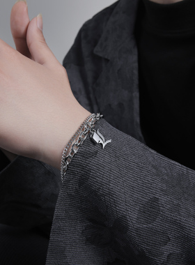 古巴字母钛钢手链男潮高级感ins简约男士女轻奢小众男生百搭手饰