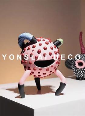 现代简约艺术卡通抽象雕塑摆件样板间客厅家居桌面创意软装饰品