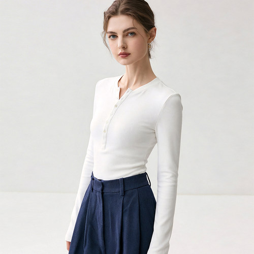 DY | da牌感简约！超软糯长袖T恤女内搭上衣正肩纽扣显瘦打底衫 - 图0