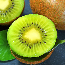 Shaanxi source supply of green heart kiwi fruit domestic chic exotic fruit leather thin meat full high Vc fresh fruit