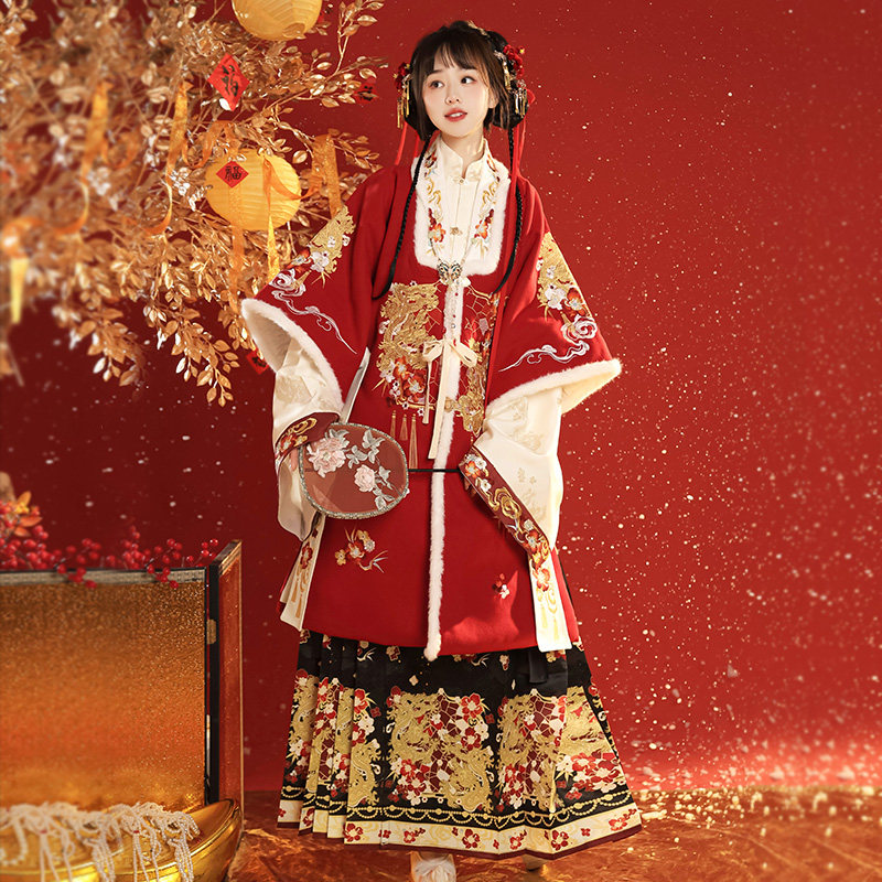 玉指捻_宴龙珠玉 明制汉服女2025新款冬季红加厚拜年服马面裙古装,淘宝优惠券,粉丝福利购,淘宝优惠卷