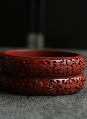 七八十年代纯手工天然大漆铜胎雕漆花卉纹饰手镯剔红雕漆老镯子