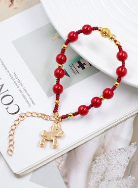 红豆手串马年迎新年送闺蜜礼物小马吊坠手钏红色喜庆招财手镯饰品