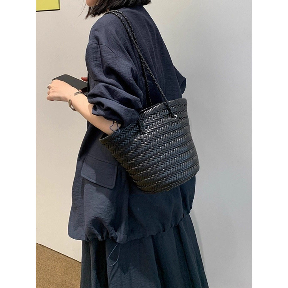 法式复古藤编水桶包包手工编织菜篮子包包单肩腋下包小众设计包包,淘宝优惠券,粉丝福利购,淘宝优惠卷