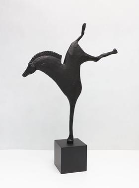 新中式黑色铸铁马摆件样板房售楼部卧室书房客厅桌面玄关软装饰品