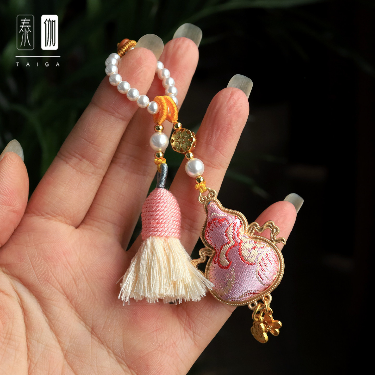 手工双面宋锦葫芦挂件包挂车挂钥匙扣手把件通用吊坠手机配饰挂链,淘宝优惠券,粉丝福利购,淘宝优惠卷