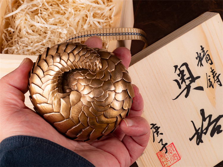 OGRM 奥格作品·《穿山甲Pangolin》·铜雕（原大版） - 图1