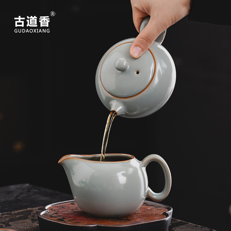 汝窑旅行茶具套装陶瓷一壶三杯泡茶壶便携式复古天青色西施壶礼盒