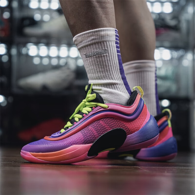 adidas阿迪达斯秋季男鞋米切尔6代运动鞋场上实战篮球鞋JH8969