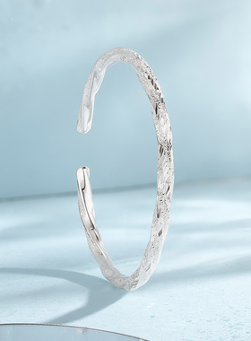 周六福莫比乌斯环手银镯子S999足银开口送女友圣诞礼物