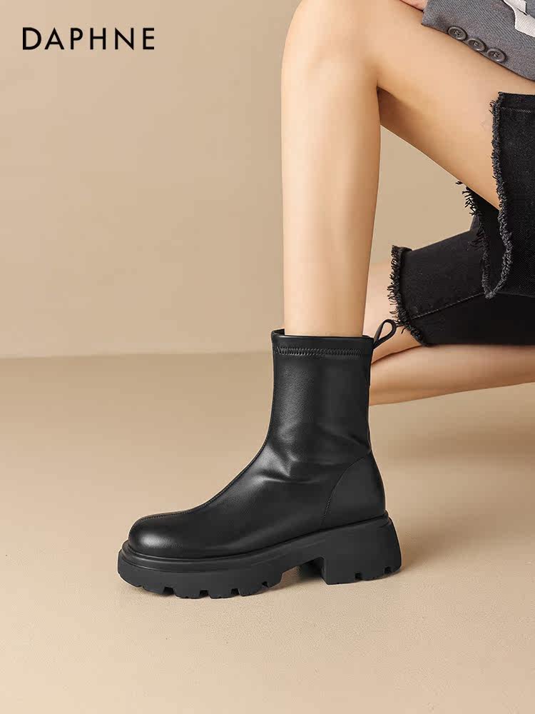  达芙妮首航时装靴