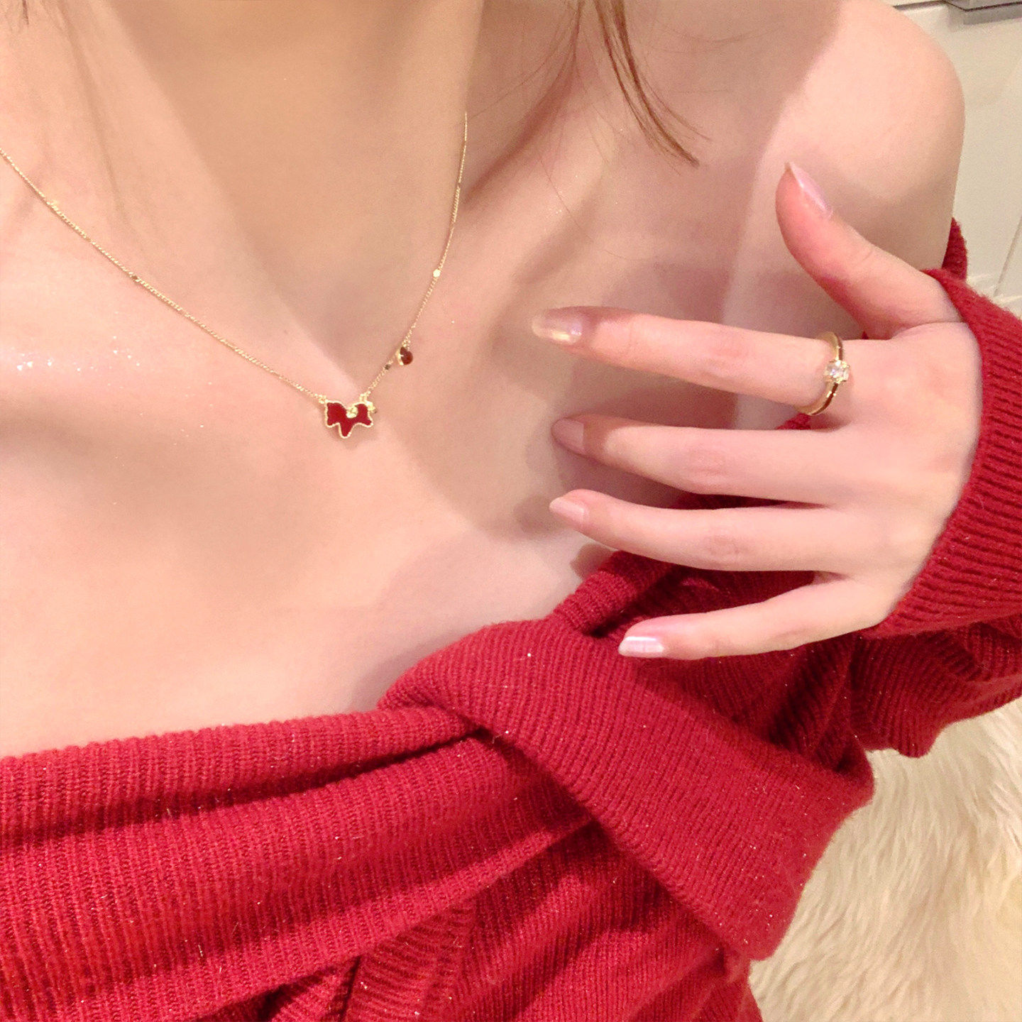 新年红色滴油金边小马项链女轻奢高级感锁骨链配饰气质毛衣链颈链,淘宝优惠券,粉丝福利购,淘宝优惠卷