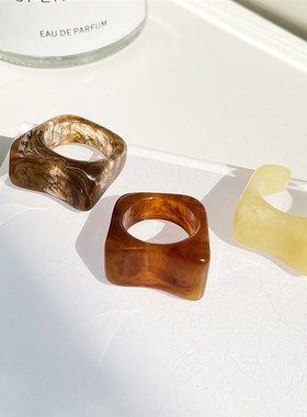 极速53051 Vintage acetate transparentM ring women树脂透明戒