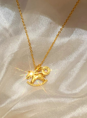 金色配饰显气质小众高级感项链