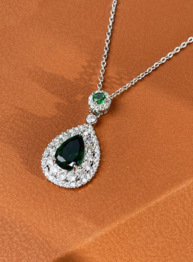 精致时尚绿色气质百搭法式水滴项链抖音快手热卖高级蛇骨链Da3174
