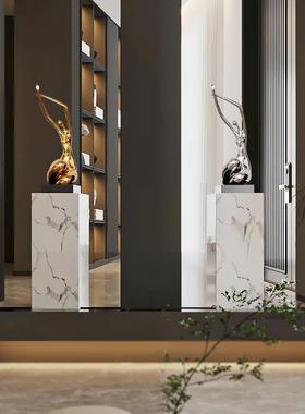 曼舞少女人物雕塑树脂电镀工艺软装饰品客厅玄关女人体桌面艺术品