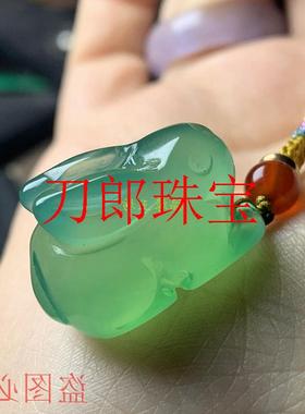 精选冰青绿玛瑙玉兔吊坠玉石生肖兔绿兔立体款属相兔男女同款挂坠