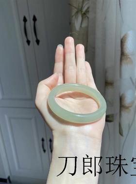 和田玉手镯晴水青白玉扁条新疆宽版玉镯子翡翠玉石少女款手饰百搭