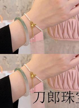 冰种玛瑙手镯女款细圆条玉髓美人镯半山半水渐变透亮飘花叮当镯子