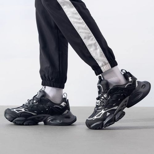 Adidas阿迪达斯男鞋女鞋冬季新款运动休闲缓震跑步鞋IH0070 - 图1