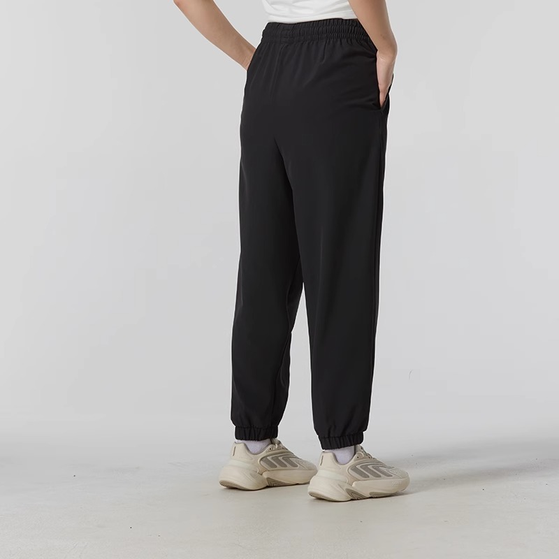 Adidas阿迪达斯女裤夏季新款运动休闲简约舒适束脚长裤IM8833 - 图1