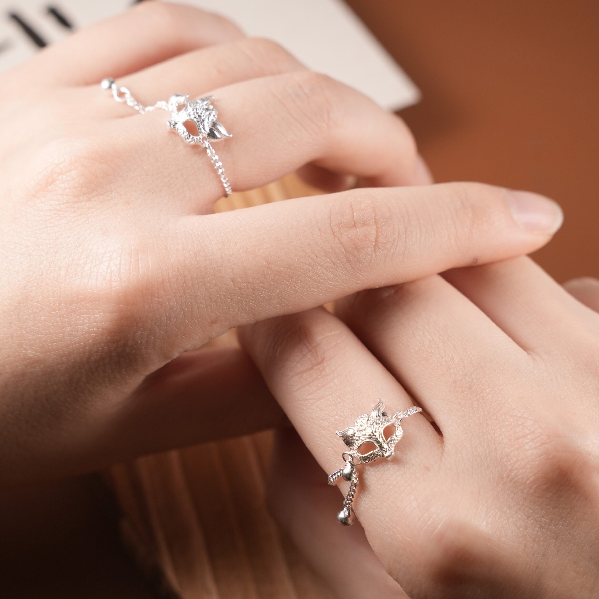 Internet celebrity popular pure silver 999 tassel pull-out fox mask live ring new ring lover gift