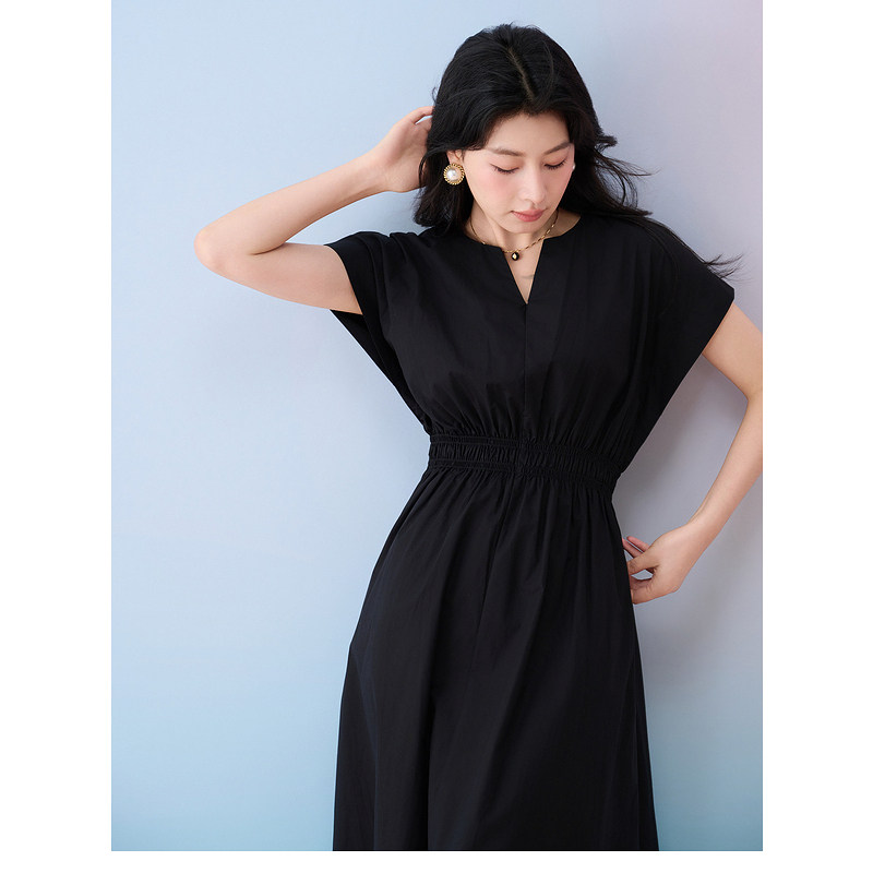Basic House/百家好轻奢收腰连衣裙V领褶皱中长款裙子女夏季新款,淘宝优惠券,粉丝福利购,淘宝优惠卷