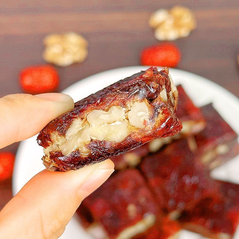 西域南国枣仁派原味新疆特产红枣夹核桃枣糕加厚夹心休闲孕妇零食