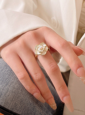 ins风复古山茶花戒指女高级感开口可调节花朵食指戒网红同款指环