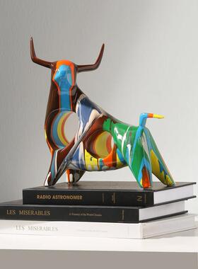 轻奢淋色牛年摆件创意现代客厅电视柜酒柜办公室桌面装饰新年礼物