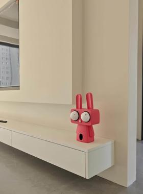 【新家的一百个快递】手绘卡通红白大眼兔子树脂摆件家居装饰软装