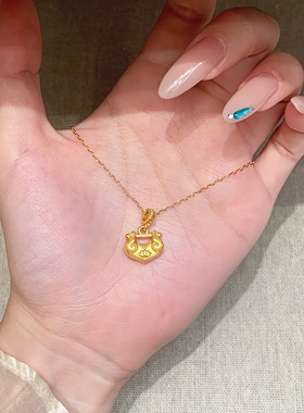 新中式金色mini莲花平安锁吊坠项链女长命锁轻奢高级感锁包锁骨链