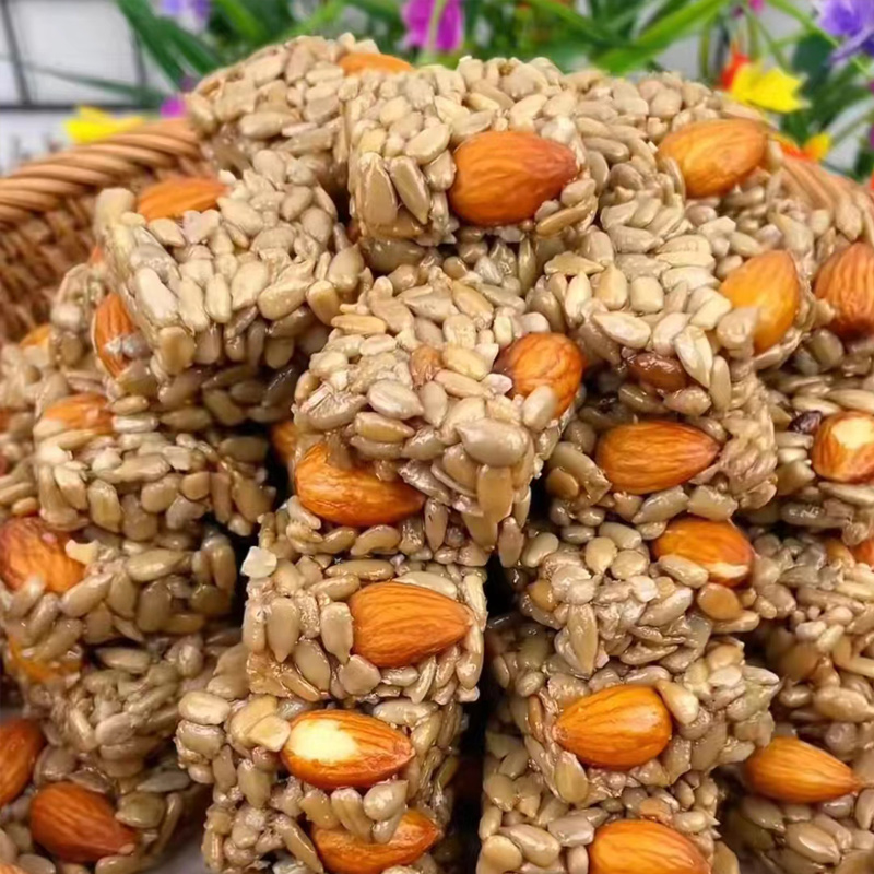 巴旦木瓜子酥瓜子仁坚果酥解馋网红学生休闲好吃的零食独立小包装