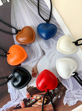 韩版时尚黑色皮革爱心吊坠