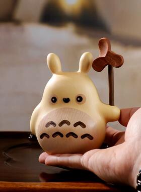 黄杨木质雕刻小龙猫黑胡桃木榉木黑檀木摆件风车可以转礼物手把件