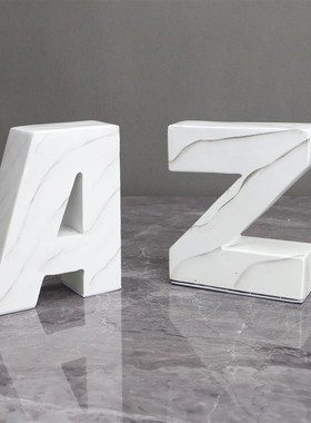 现代简约白色树脂字母书档书靠摆C件客厅电视柜玄关书柜家居装饰