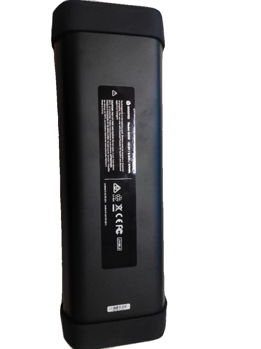 BOOSTED 电动滑板车电池大容量 370WH 锂电池电压 43.2V - 图3