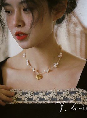 《有一点优雅》金色爱心吊坠珍珠项链女网红锁骨链上新仙气复古