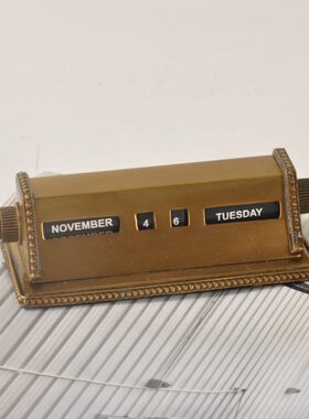 样板间搭配高档复古日历摆件家居摆设黄铜进口手工软装台历书房