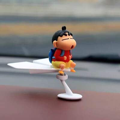 治愈解压旋转小飞机车载摆件蜡笔小新汽车中控台装饰卡通有趣新款